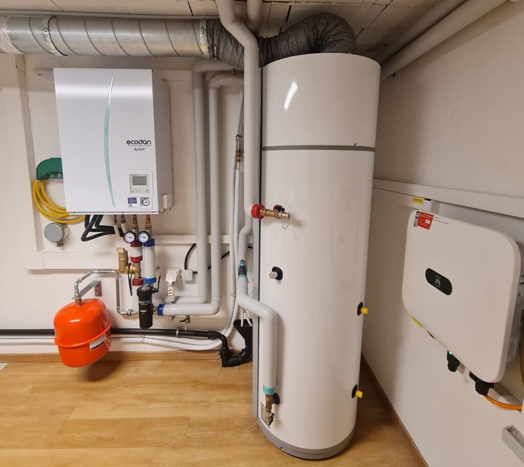 AFM SA propose des solutions de production d'eau chaude sanitaire à Genève : boiler solaire, boiler thermodynamique, entretien & détartrage.
