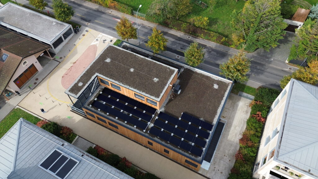 Les énergies propres à Genève offrent des solutions concrètes pour réduire sa facture énergétique et son impact carbone. Solaire, pompe à chaleur et rénovation adaptées aux Genevois.